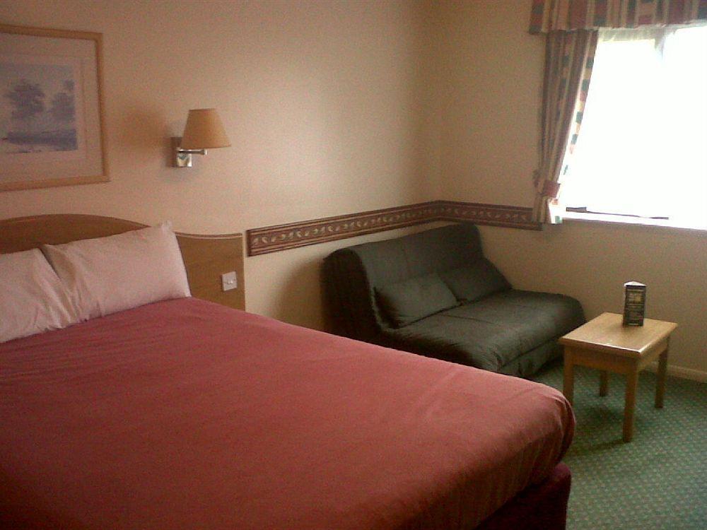 Days Inn Michaelwood M5 Falfield Exterior photo