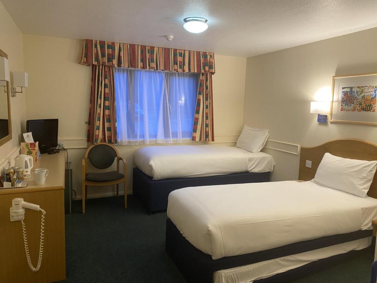 Days Inn Michaelwood M5 Falfield Exterior photo