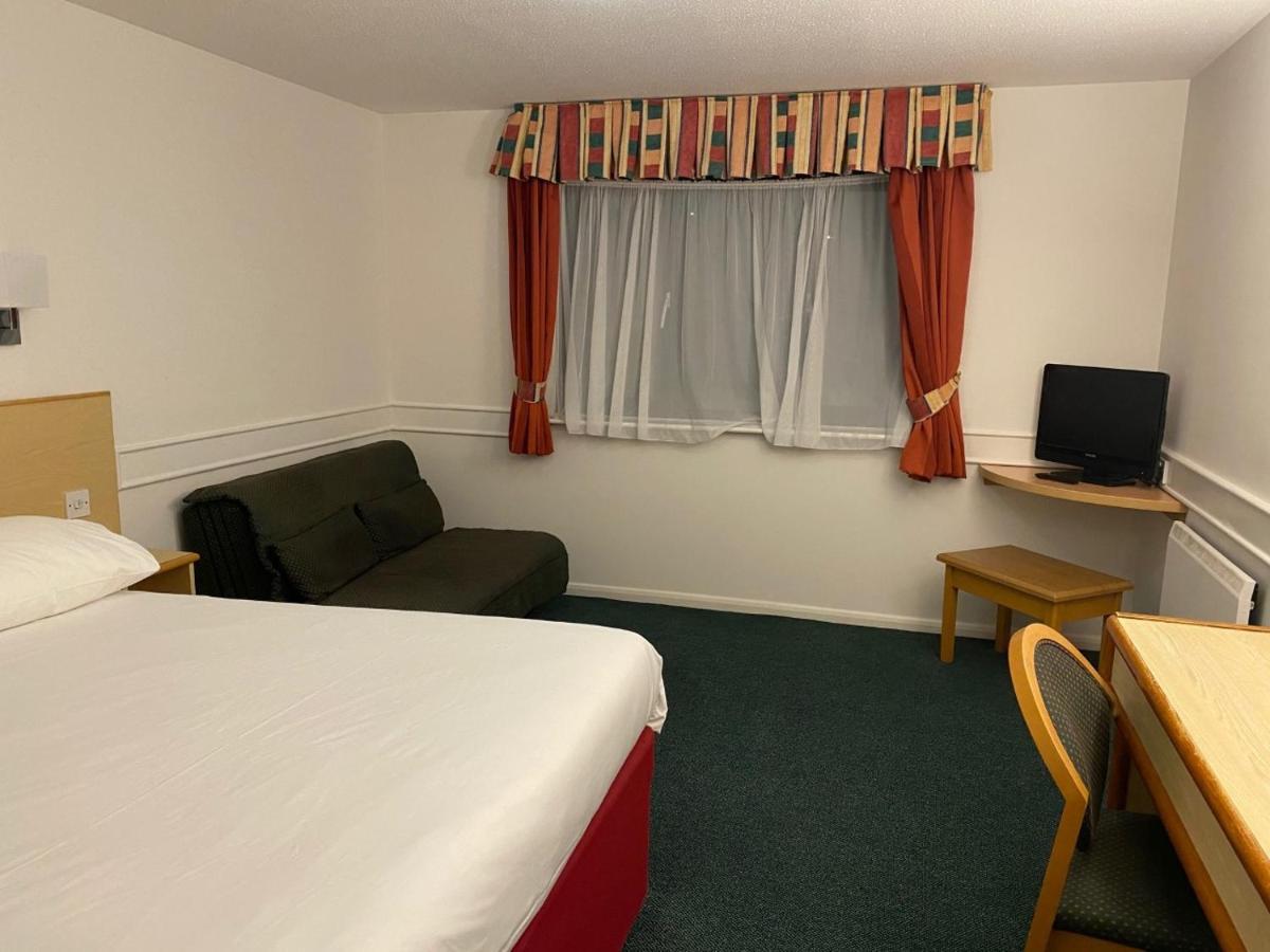 Days Inn Michaelwood M5 Falfield Exterior photo